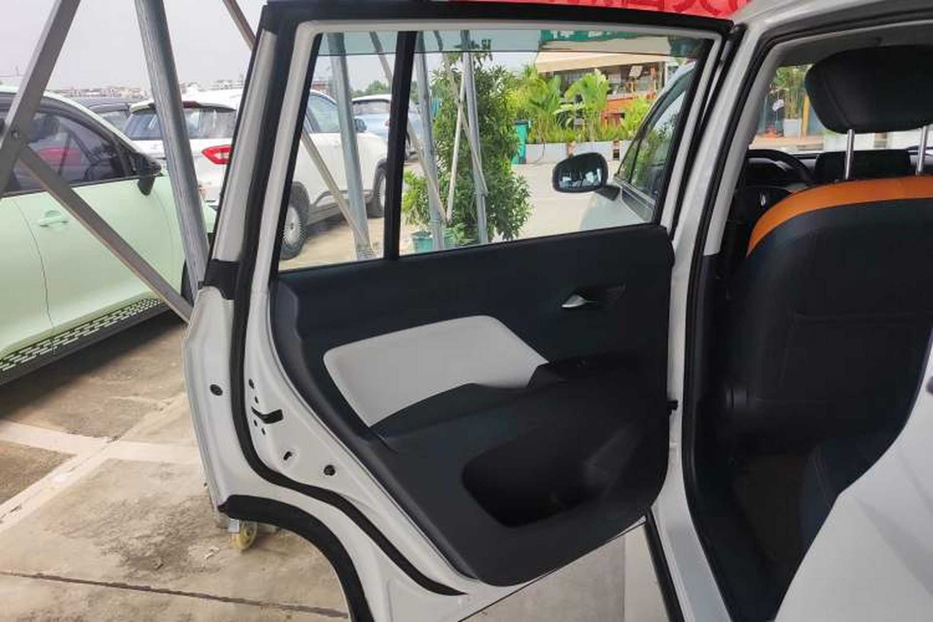 Used Bestune NAT 2022 Comfortable Travel Battery-Swap Version 100kW 401km Left Rear Door Interior