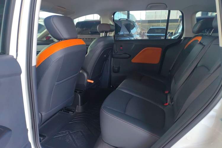 Used Bestune NAT 2022 Comfortable Travel Battery-Swap Version 100kW 401km Left Rear Seat