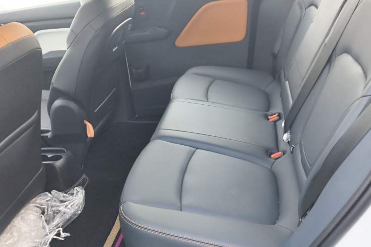 Used Bestune NAT 2022 Enjoy Travel Battery-Swap Version 100kW Left Rear Seat