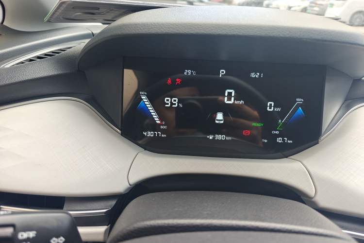 Used Bestune NAT 2022 Comfortable Travel Rental Edition Odometer Close Up