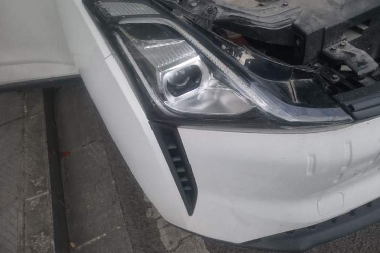 Used Bestune NAT 2022 Comfort Travel Version 100kW 419km Right Front Headlight
