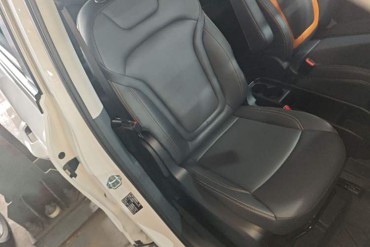 Used Bestune NAT 2022 Comfortable Travel Battery-Swap Version 100kW 401km Right Front Seat