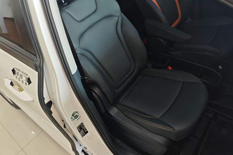 Used Bestune NAT 2022 Comfortable Travel Battery-Swap Version 100kW 401km Right Front Seat