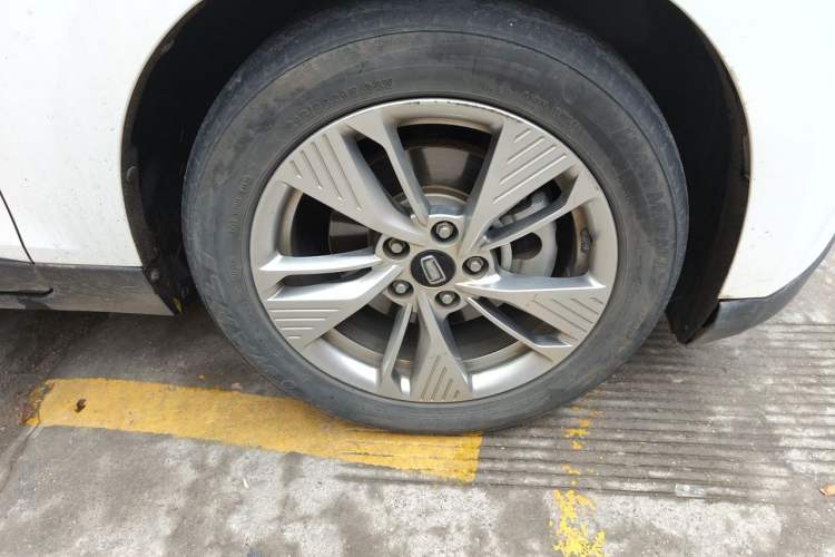 Used Bestune NAT 2022 Comfort Travel Version 100kW 419km Right Front Wheel Hub