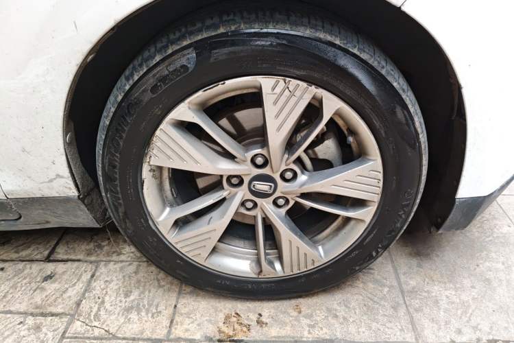 Used Bestune NAT 2022 Comfortable Travel Rental Edition Right Front Wheel Hub
