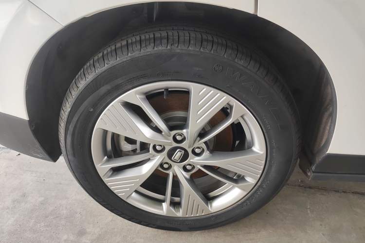 Used Bestune NAT 2022 Comfortable Travel Battery-Swap Version 100kW 401km Right Rear Wheel Hub
