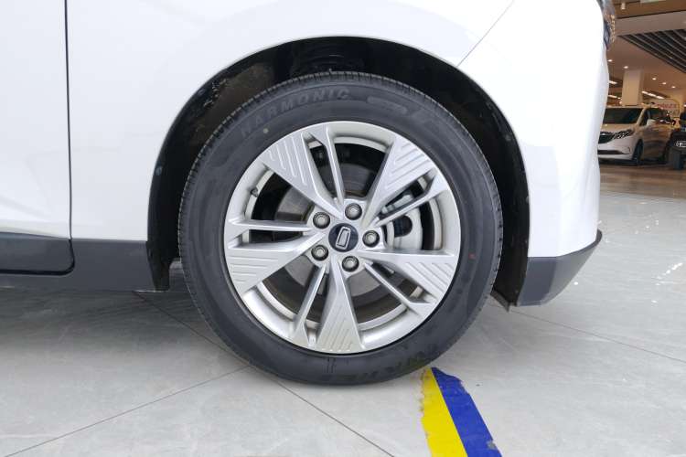 Used Bestune NAT 2022 Comfortable Travel Battery-Swap Version 100kW 401km Right Rear Wheel Hub