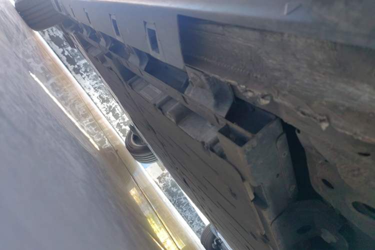 Used Bestune NAT 2022 Comfortable Travel Battery-Swap Version 100kW 401km Right Side Sill