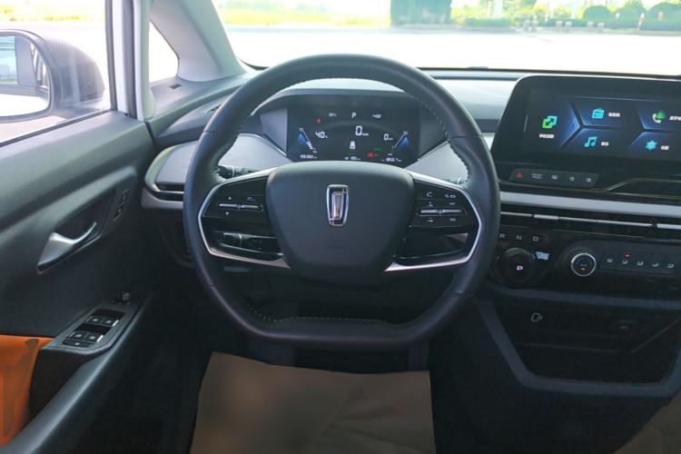 Used Bestune NAT 2022 Enjoy Travel Battery-Swap Version 100kW 401km Steering Wheel