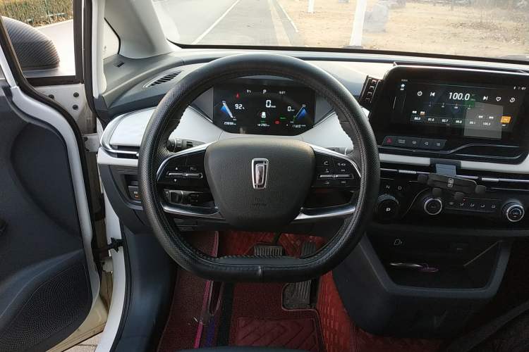 Used Bestune NAT 2022 Enjoy Travel Battery-Swap Version 120kW 401km Steering Wheel