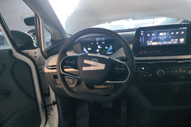 Used Bestune NAT 2022 Comfortable Travel Battery-Swap Version 100kW 414km Steering Wheel