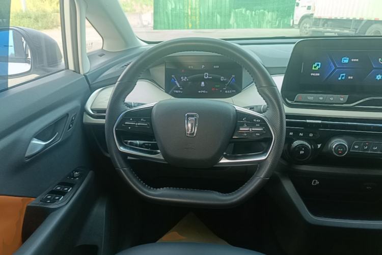 Used Bestune NAT 2022 Comfortable Travel Battery-Swap Version 100kW 401km Steering Wheel
