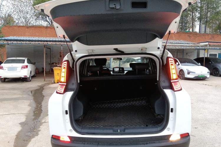 Used Bestune NAT 2022 Comfortable Travel Battery-Swapping Taxi Version Trunk