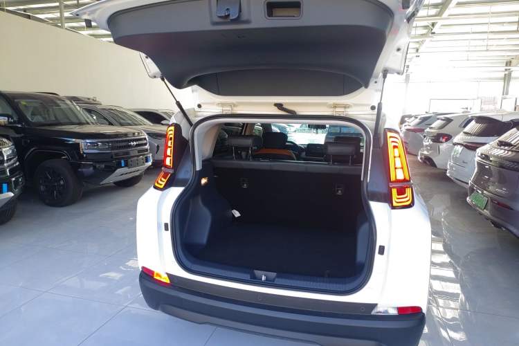 Used Bestune NAT 2022 Comfortable Travel Battery-Swap Version 100kW 401km Trunk