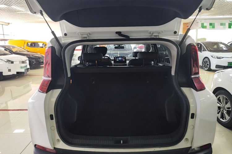 Used Bestune NAT 2022 Comfortable Travel Rental Edition Trunk