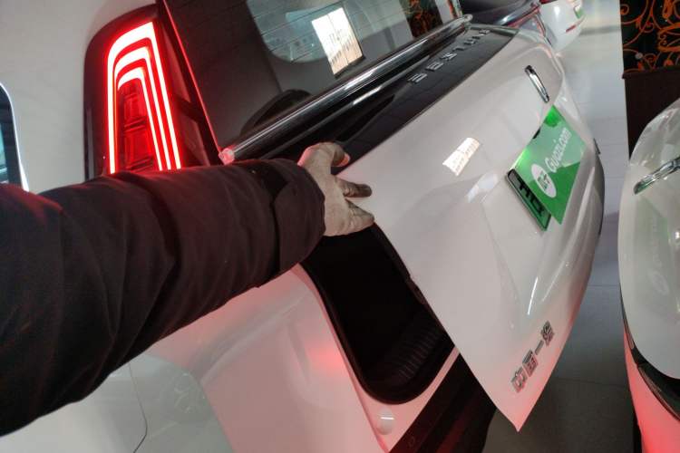 Used Bestune NAT 2022 Comfortable Travel Battery-Swap Version 100kW 414km Trunk