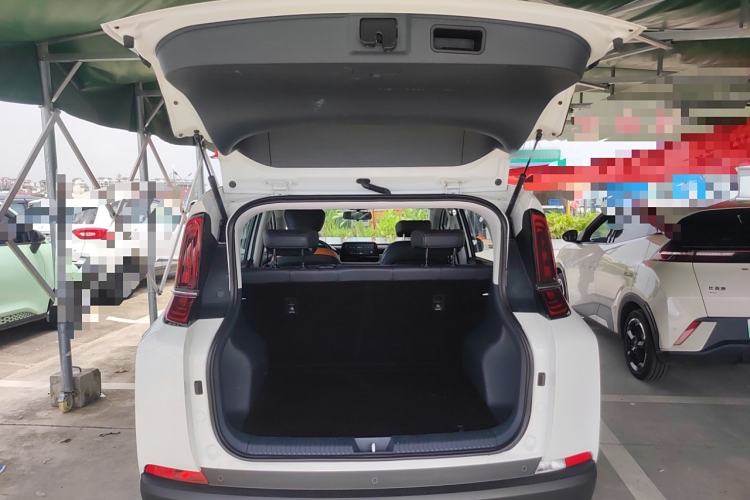Used Bestune NAT 2022 Comfortable Travel Battery-Swap Version 100kW 401km Trunk