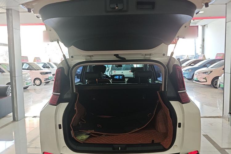 Used Bestune NAT 2022 Comfortable Travel Battery-Swap Version 100kW 401km Trunk