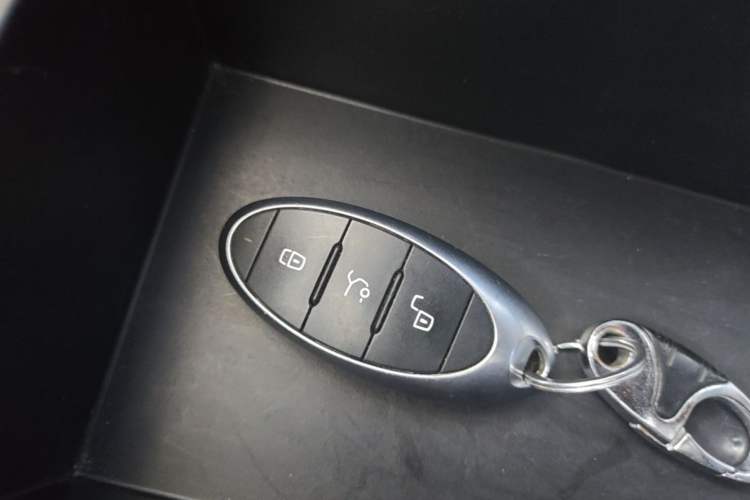 Used Bestune NAT 2022 Enjoy Travel Battery-Swap Version 100kW 401km Vehicle Key