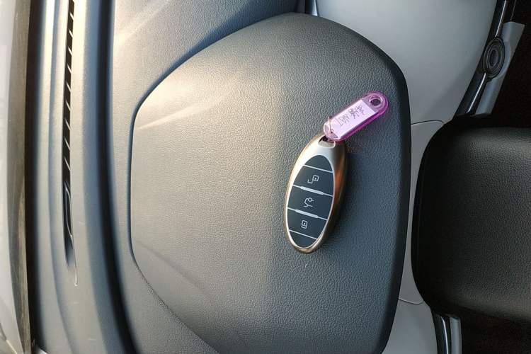 Used Bestune NAT 2022 Enjoy Travel Battery-Swap Version 120kW 401km Vehicle Key