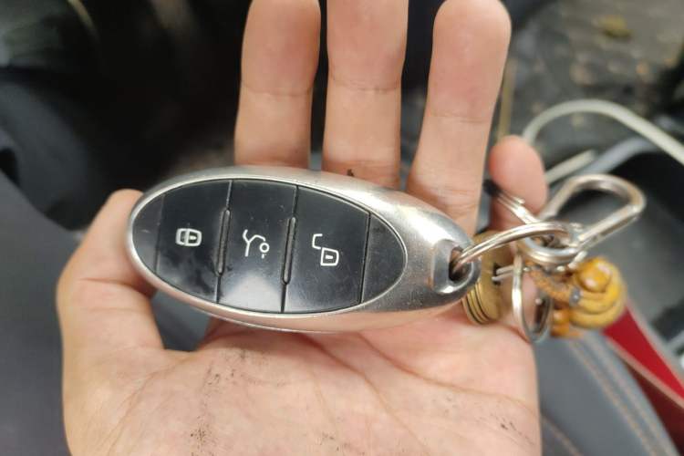 Used Bestune NAT 2022 Comfortable Travel Rental Edition Vehicle Key