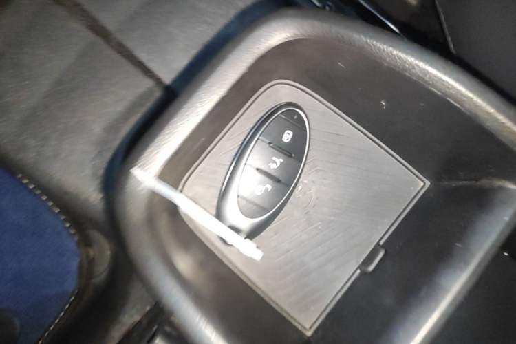 Used Bestune NAT 2022 Enjoy Travel Battery-Swap Version 100kW 401km Vehicle Key