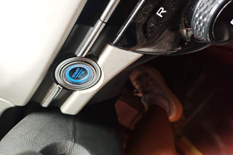 Used Bestune NAT 2022 Comfortable Travel Rental Edition Vehicle Key