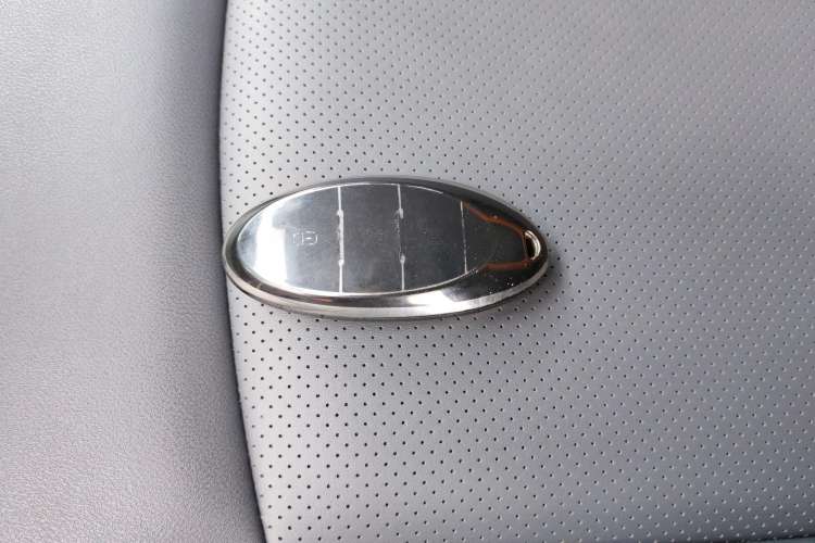 Used Bestune NAT 2022 Comfortable Travel Battery-Swap Version 100kW 401km Vehicle Key