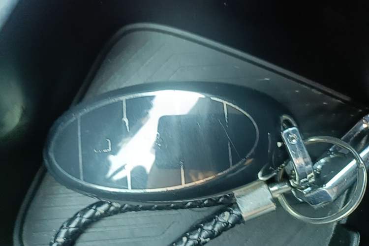 Used Bestune NAT 2022 Comfortable Travel Battery-Swap Version 100kW 401km Vehicle Key