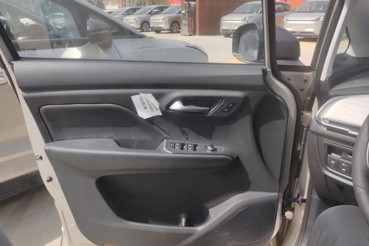 Used Bestune NAT 2023 PRO Enjoy Travel Edition 425km Interior 15