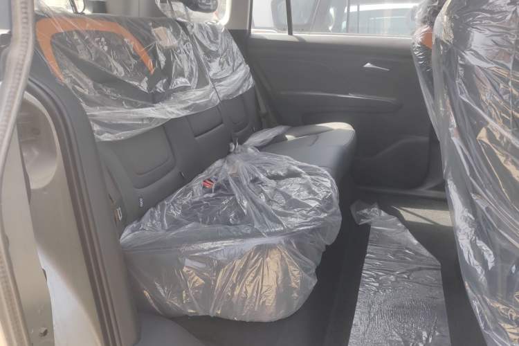 Used Bestune NAT 2023 PRO Enjoy Travel Edition 425km Interior 2
