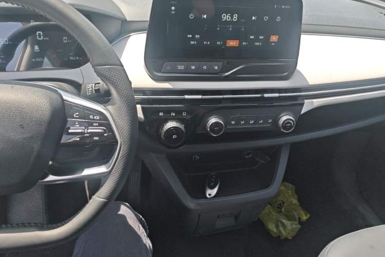 Used Bestune NAT 2023 PRO Comfort Travel Edition 425km Audio And AC Panel