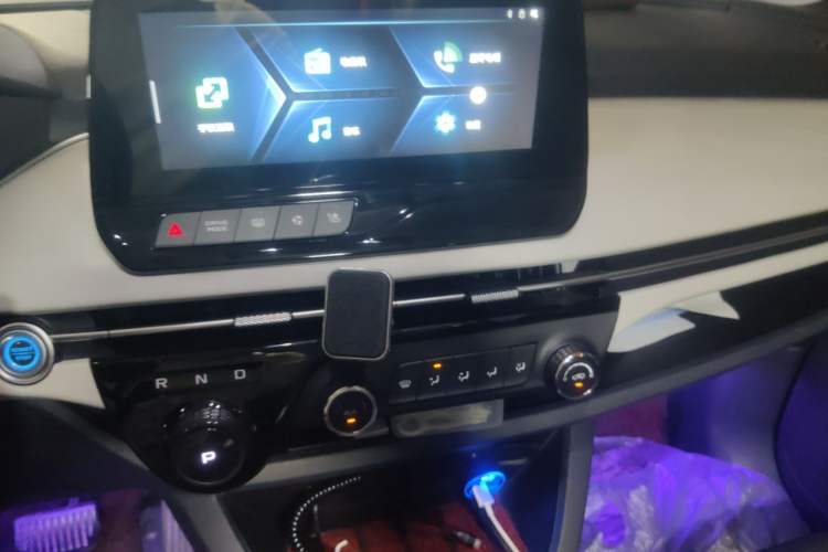 Used Bestune NAT 2023 PRO Enjoy Travel Battery-Swap Version 401km Audio And AC Panel