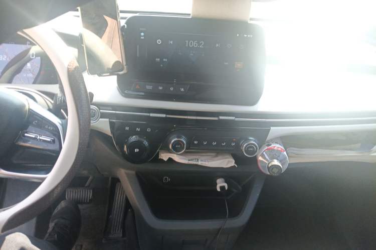Used Bestune NAT 2023 PRO Comfortable Travel Battery-Swap Version 401km Audio And AC Panel