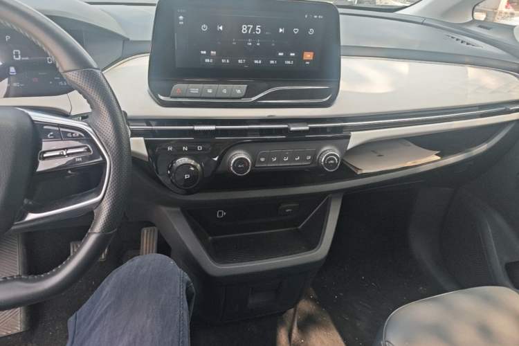 Used Bestune NAT 2023 PRO Comfort Travel Edition 425km Audio And AC Panel