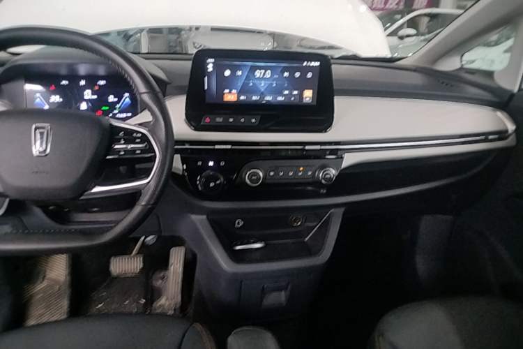 Used Bestune NAT 2023 PRO Comfort Travel Edition 425km Audio And AC Panel