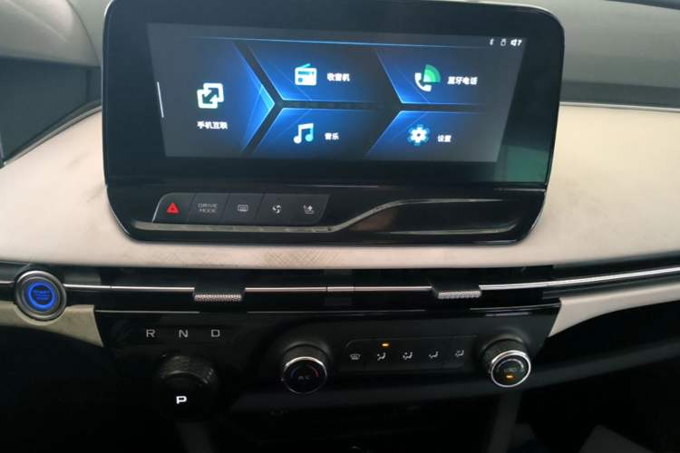 Used Bestune NAT 2023 PRO Comfortable Travel Extended Range Battery-Swap Version 401km Audio And AC Panel