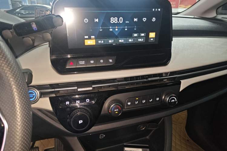 Used Bestune NAT 2023 PRO Comfort Travel Edition 425km Audio And AC Panel