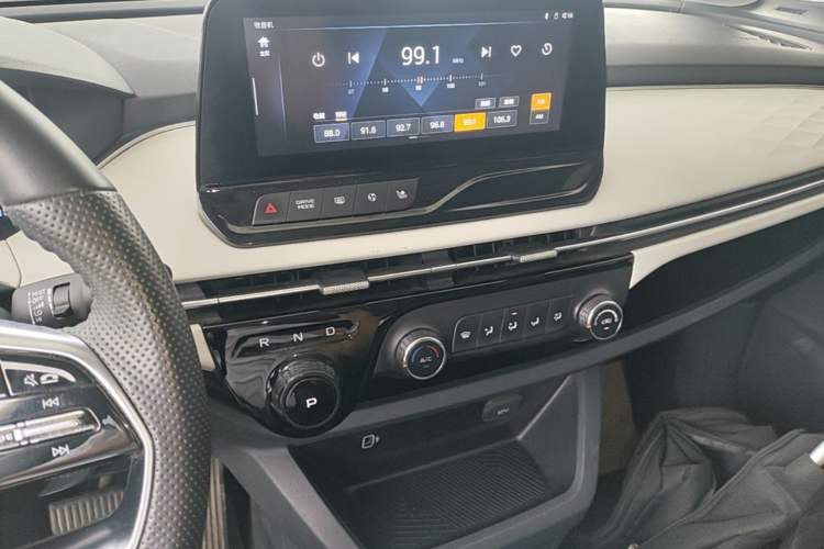 Used Bestune NAT 2023 PRO Comfort Travel Edition 425km Audio And AC Panel