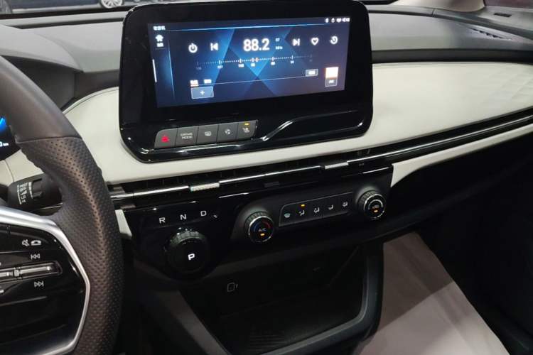 Used Bestune NAT 2023 PRO Comfort Travel Edition 425km Audio And AC Panel