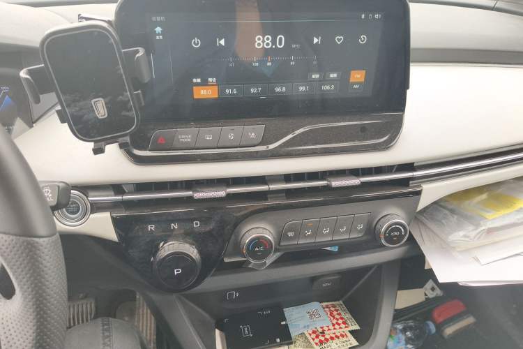 Used Bestune NAT 2023 PRO Comfortable Travel Extended Range Battery-Swap Version 401km Audio And AC Panel