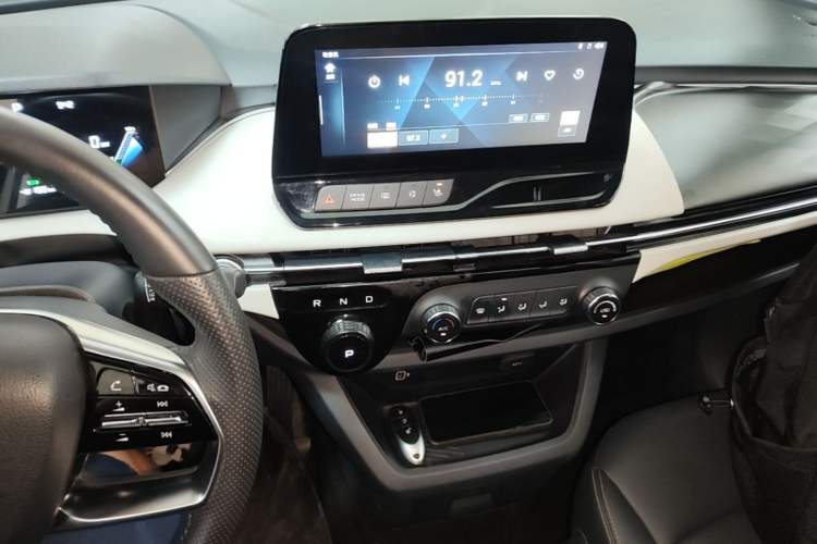Used Bestune NAT 2023 PRO Comfortable Travel Battery-Swap Version 401km Audio And AC Panel