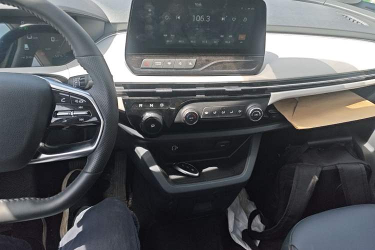 Used Bestune NAT 2023 PRO Comfort Travel Edition 425km Audio And AC Panel