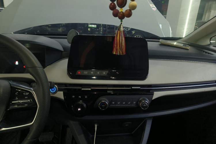 Used Bestune NAT 2023 PRO Comfortable Travel Extended Range Battery-Swap Version 401km Audio And AC Panel