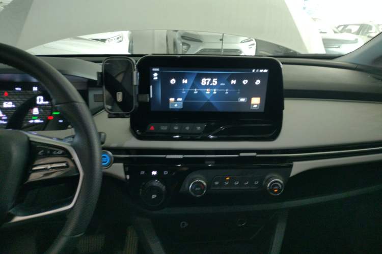 Used Bestune NAT 2023 PRO Comfort Travel Edition 419km Audio And AC Panel