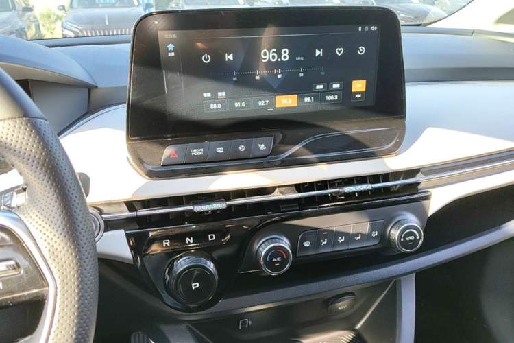 Used Bestune NAT 2023 PRO Comfort Travel Edition 419km Audio And AC Panel