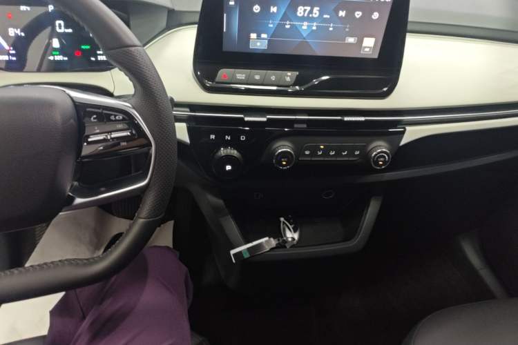 Used Bestune NAT 2023 PRO Comfort Travel Edition 419km Audio And AC Panel