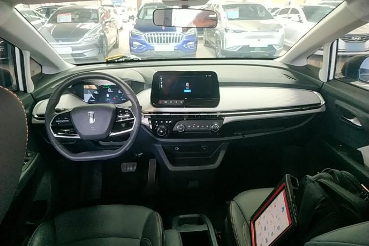 Used Bestune NAT 2023 PRO Comfort Travel Edition 419km Center Console