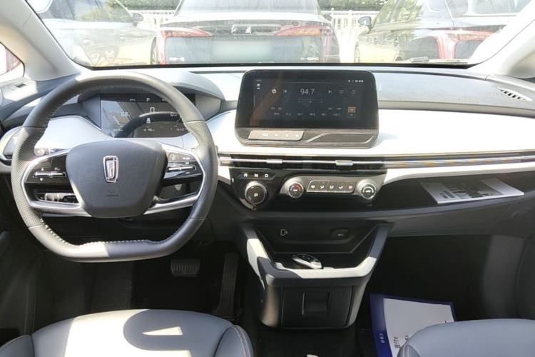 Used Bestune NAT 2023 PRO Comfort Travel Edition 419km Center Console