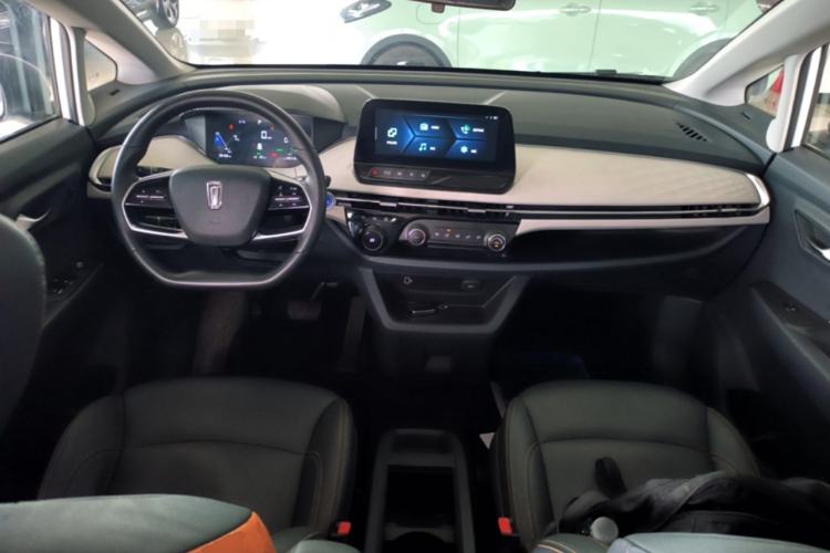 Used Bestune NAT 2023 PRO Comfortable Travel Extended Range Battery-Swap Version 401km Center Console